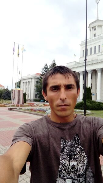  ,   Sergei, 37 ,   ,   , c 