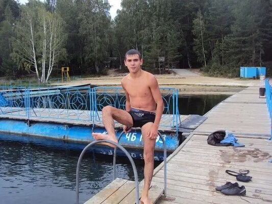  ,   Viktor, 37 ,   ,   , c 
