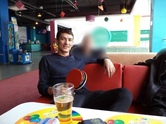  ,   Artur, 41 ,   ,   