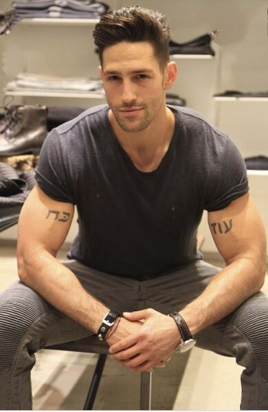  ,   Musa, 33 ,   ,   