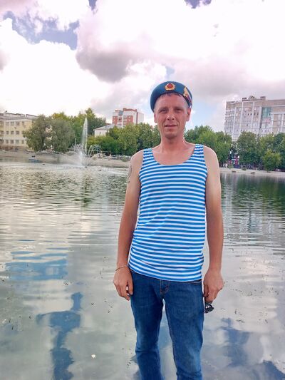  ,   Denis, 38 ,     , c 