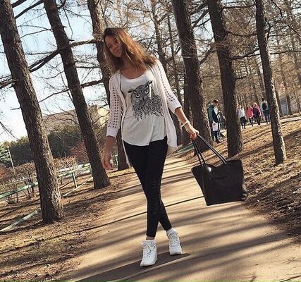  ,   Vika Love, 31 ,   