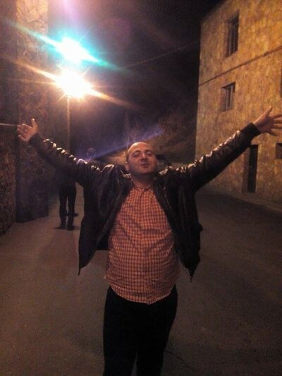  ,   Vahag, 36 ,   ,   