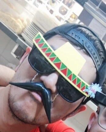  -,   Zack, 38 ,   ,   , c 