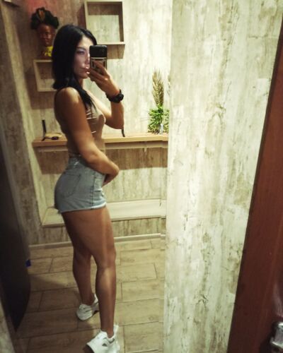  --,   Valeria, 38 ,   ,   