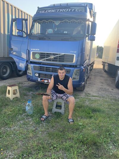  ,   Ը, 32 ,  
