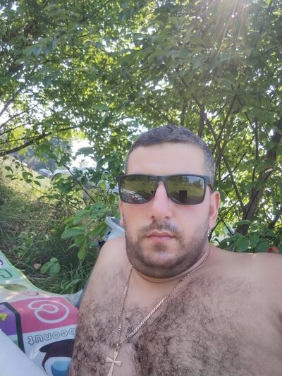  ,   Alex, 39 ,   ,   