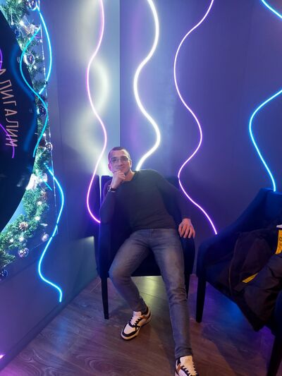  ,   Slava, 37 ,   ,   