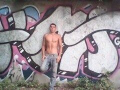  ,   Dima, 33 ,   
