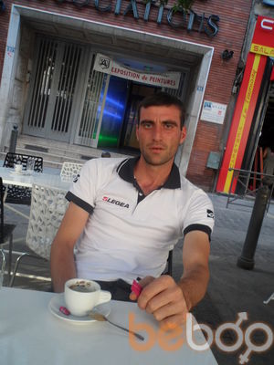  ,   Rouben, 43 ,  