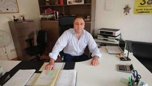  Laatzen,   , 49 ,     , c 
