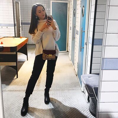 -,   , 24 ,   