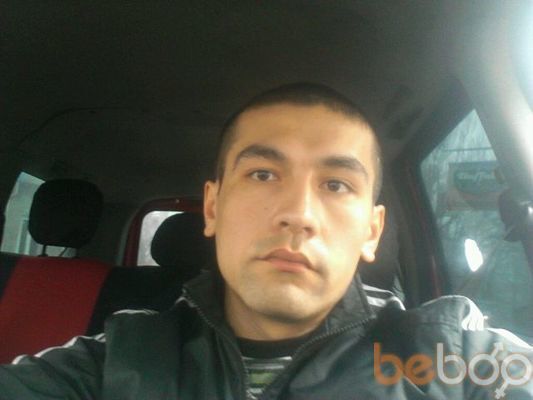  ,   Viktor, 36 ,  