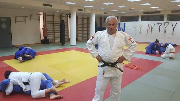  ,   Tamaz, 54 ,   ,   