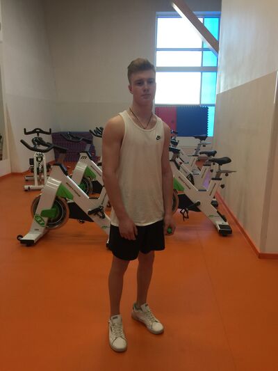  ,   Max, 22 ,   ,   