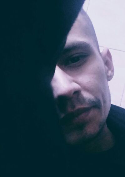  ,   Alex, 31 ,   ,   , c , 