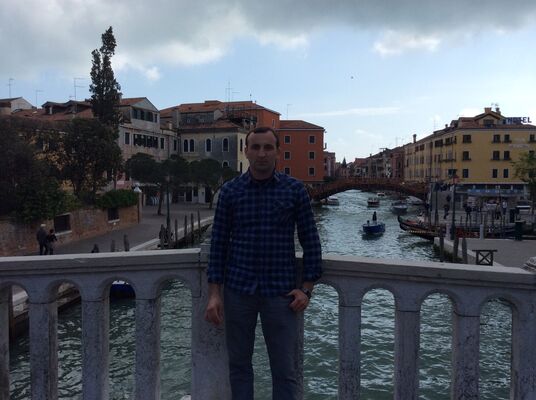  ,   Gio, 41 ,   