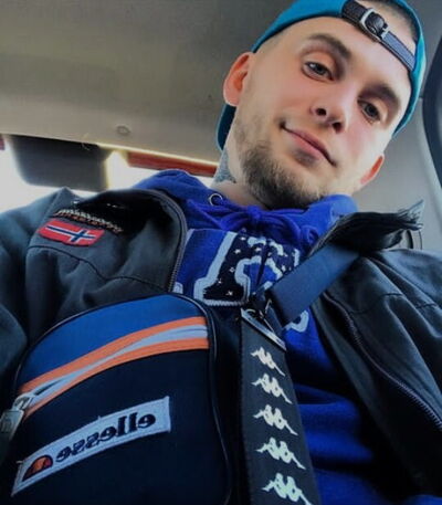  ,   Volodya, 26 ,   ,   