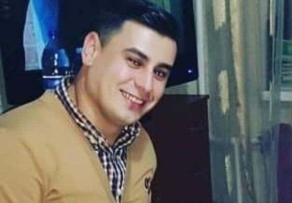  ,   Farzin, 39 ,   ,   , c , 