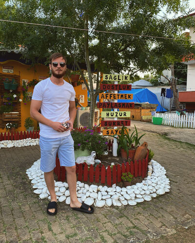  ,   Samet, 32 ,   ,   