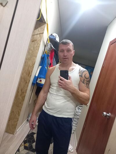  ,   Nikola, 33 ,   ,   