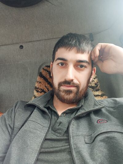  ,   Ali, 32 ,   , 