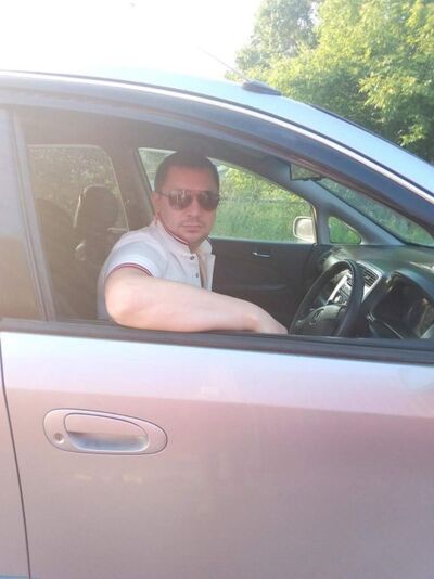  ,   Pasha, 42 ,  