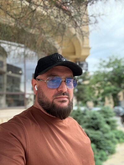  ,   Ruslan, 44 ,   ,   , c , 
