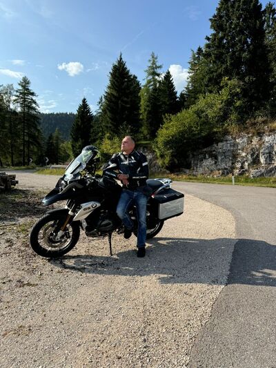  ,   Zoran, 48 ,     , c 