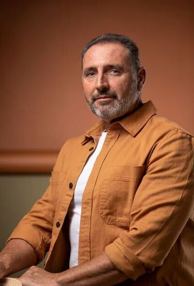  ,   Artur, 48 ,   ,   