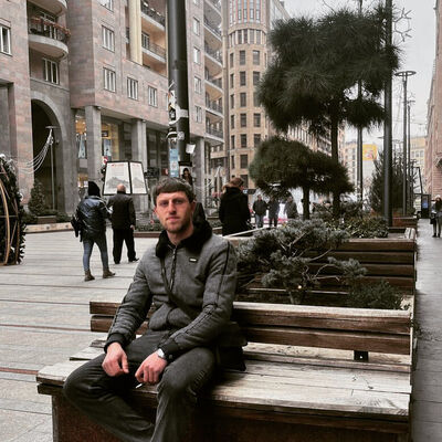  ,   Aren, 27 ,   ,   