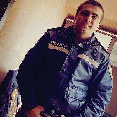  ,   Leri, 33 ,   ,   , c 