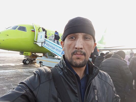  ,   Akromjon, 39 ,   ,   