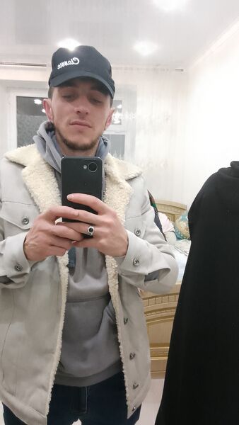  ,   Khan, 27 ,   ,   