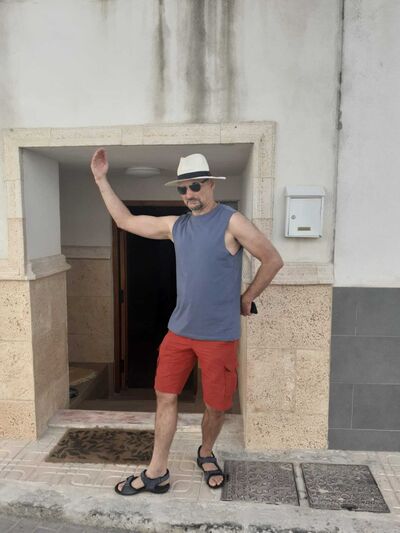  ,   Andreas, 43 ,   ,   