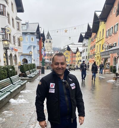  ,   Kiko, 43 ,   ,   