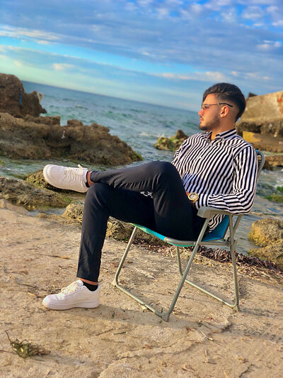  Algiers,   Zinou, 22 ,   ,   