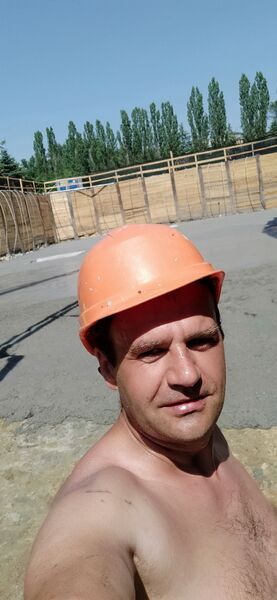  ,   Mykola, 37 ,   ,   