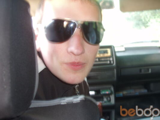  ,   Artur, 37 ,     , c 