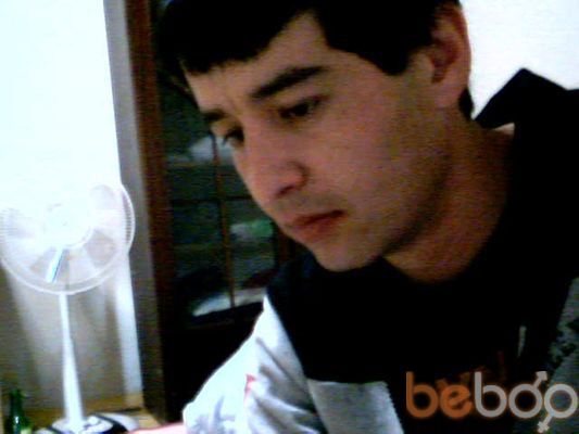  -,   Ali, 46 ,   