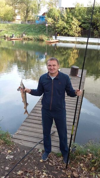  ,   Viktor, 45 ,   ,   