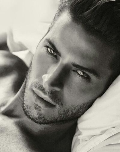  ,   Mark, 32 ,   ,   