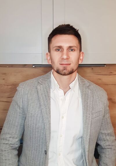  Praha,   Serhiy, 38 ,   ,   