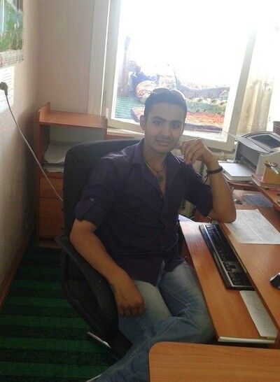  ,   Xasan, 33 ,   