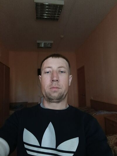  ,   Vladimir, 32 ,   ,   