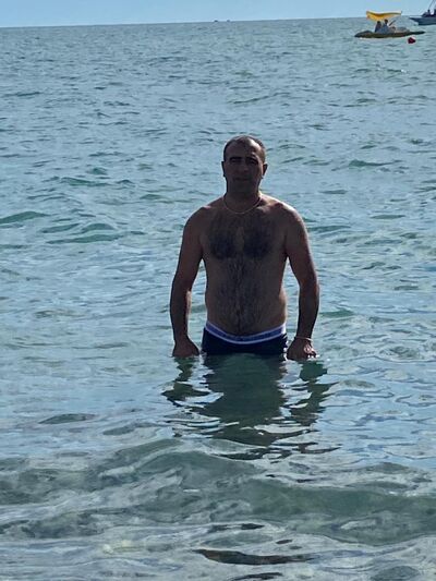  ,   Ashot, 39 ,   
