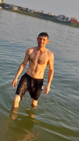  ,   Vladimir, 42 ,   ,   
