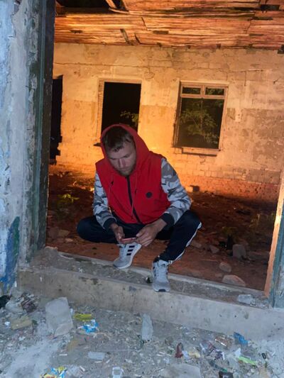  ,   Dron, 30 ,   c 