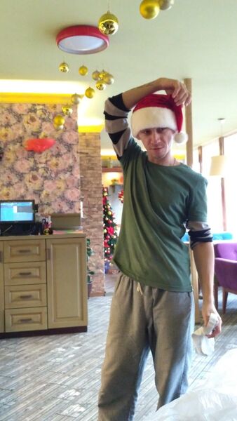  ,   Denis, 33 ,   