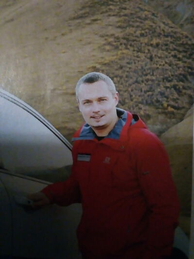  ,   Mihajlo, 42 ,  
